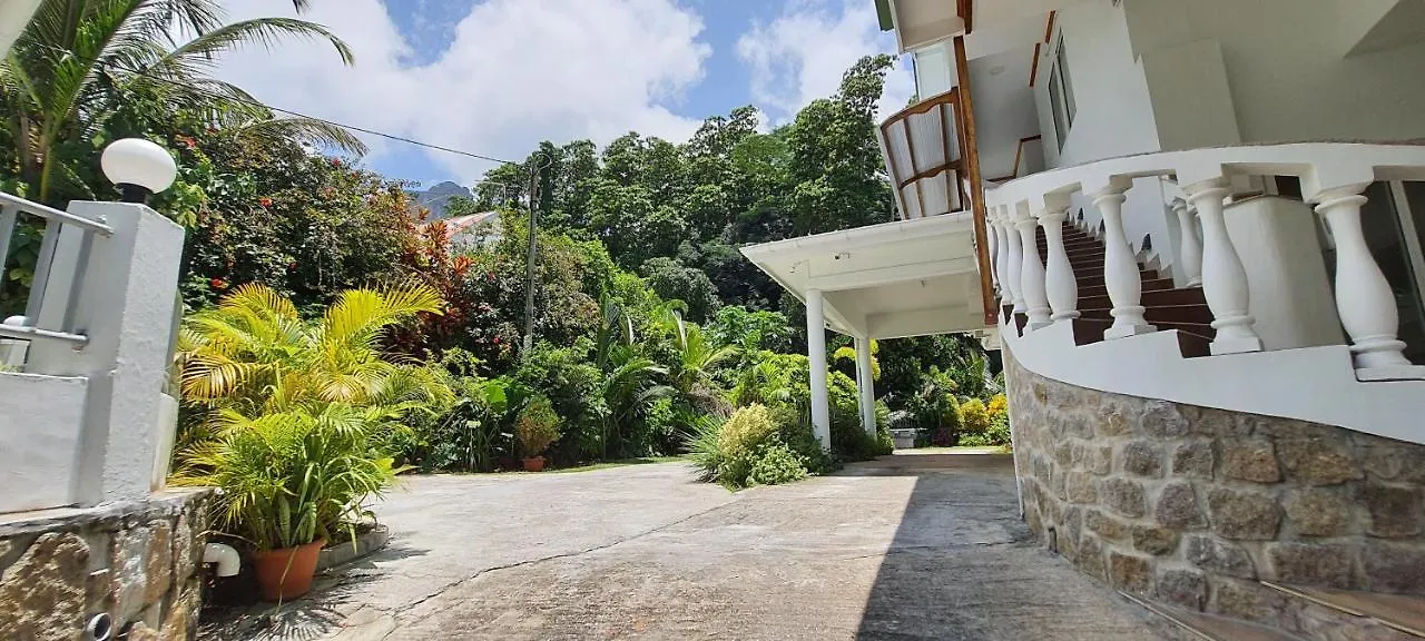 Le Chant De Merle Self -Catering Studios And Apartments Mahe Island 0*,  Seychellerna