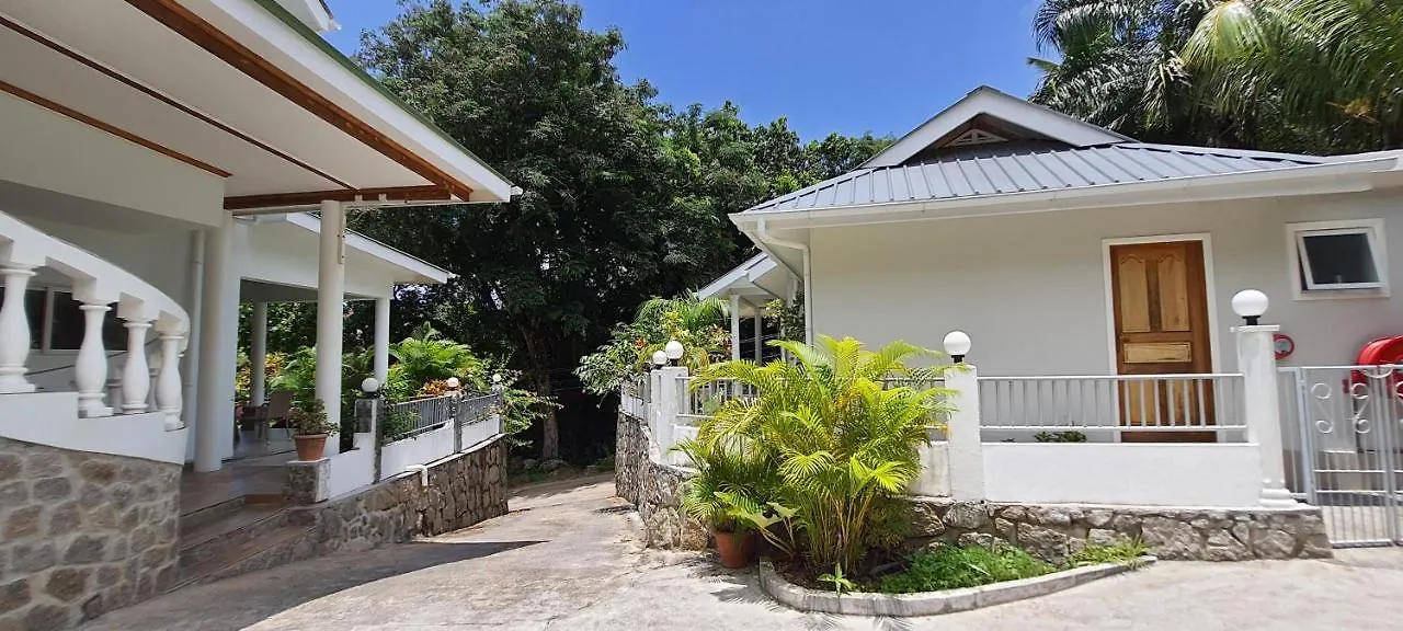 Le Chant De Merle Self -Catering Studios And Apartments Mahe Island Seychellerna
