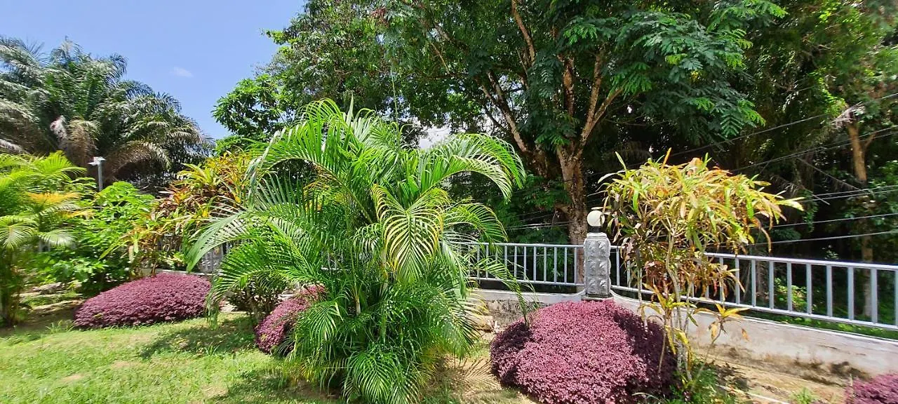 Le Chant De Merle Self -Catering Studios And Apartments Mahe Island